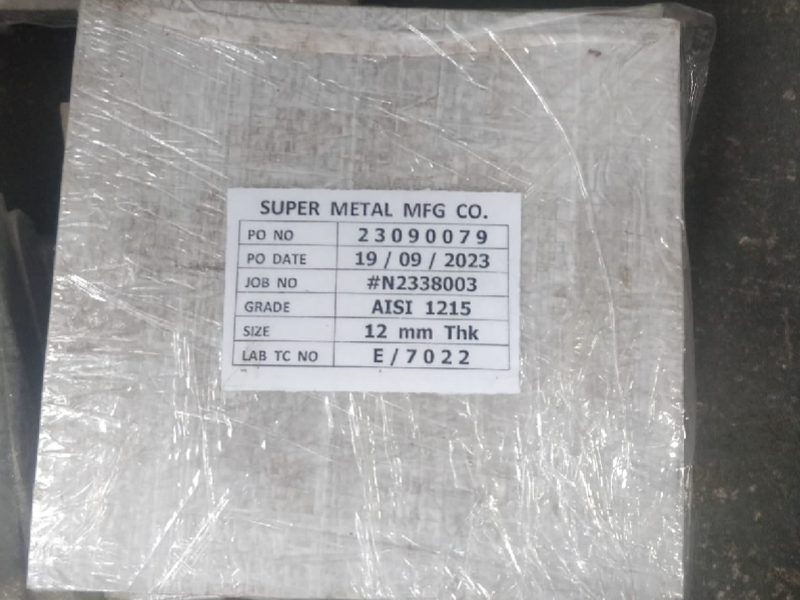 Export packaging label with material details